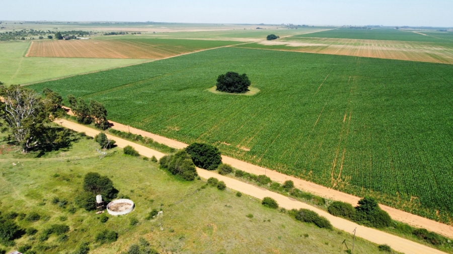 Commercial Property for Sale in Leeudoringstad North West